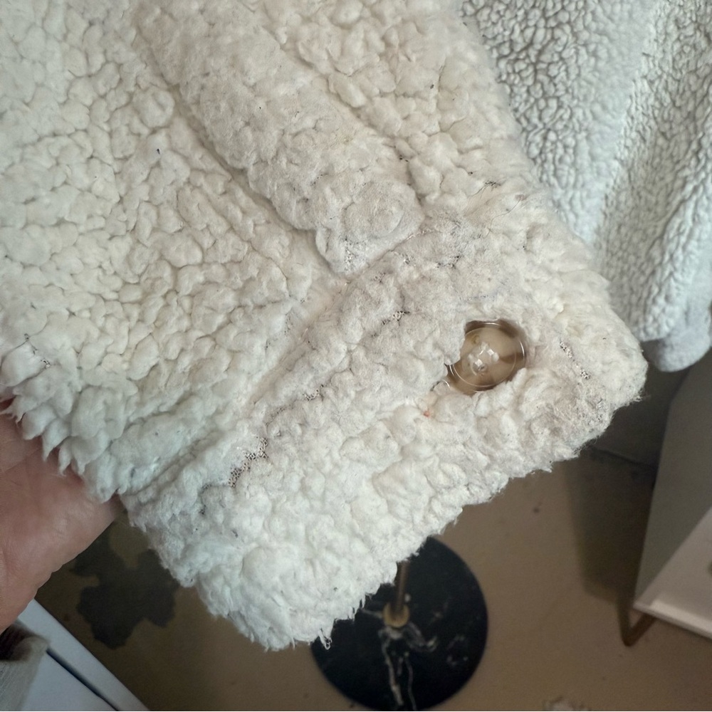 HEM & THREAD Soft White Sherpa Button Up Jacket Cardigan Size Small - Picture 4 of 15